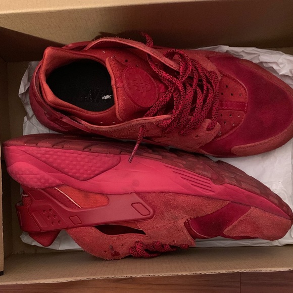 Shoes - Picture 3 of 4